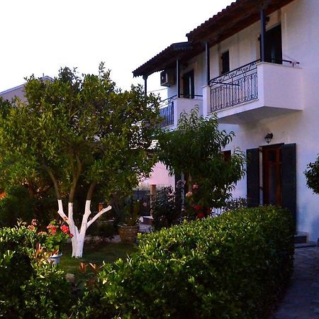 Kostas' Garden Daire Roda  Dış mekan fotoğraf