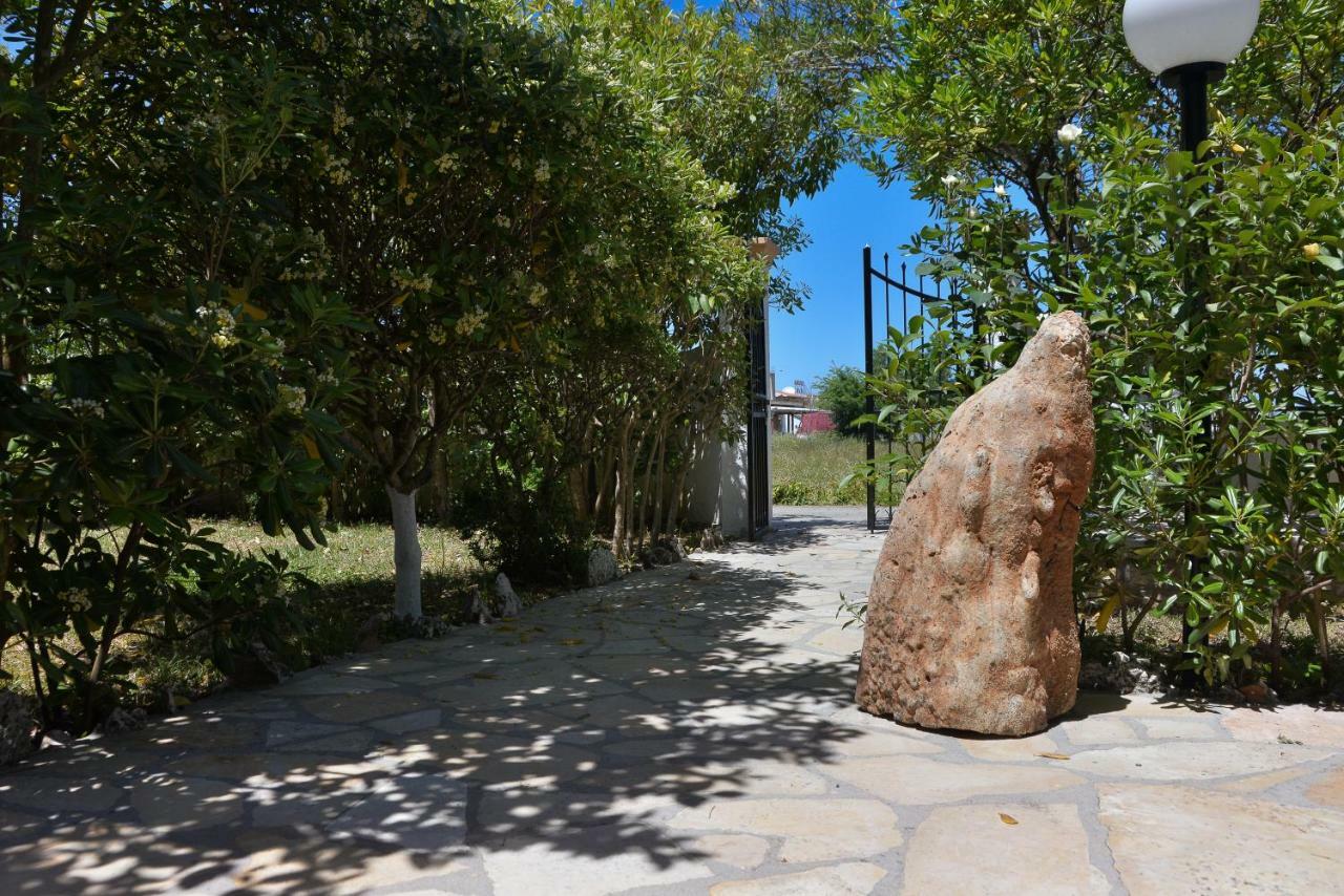 Kostas' Garden Daire Roda  Dış mekan fotoğraf