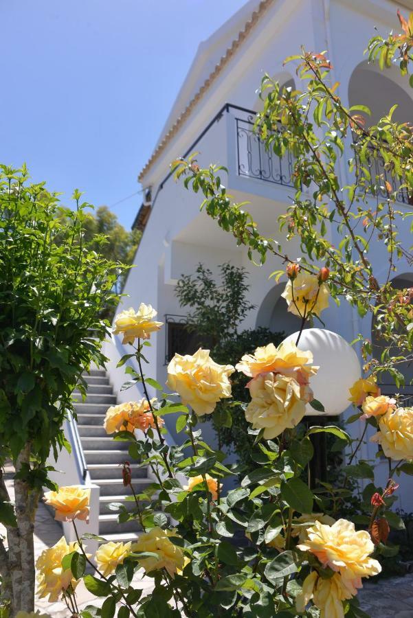 Kostas' Garden Daire Roda  Dış mekan fotoğraf