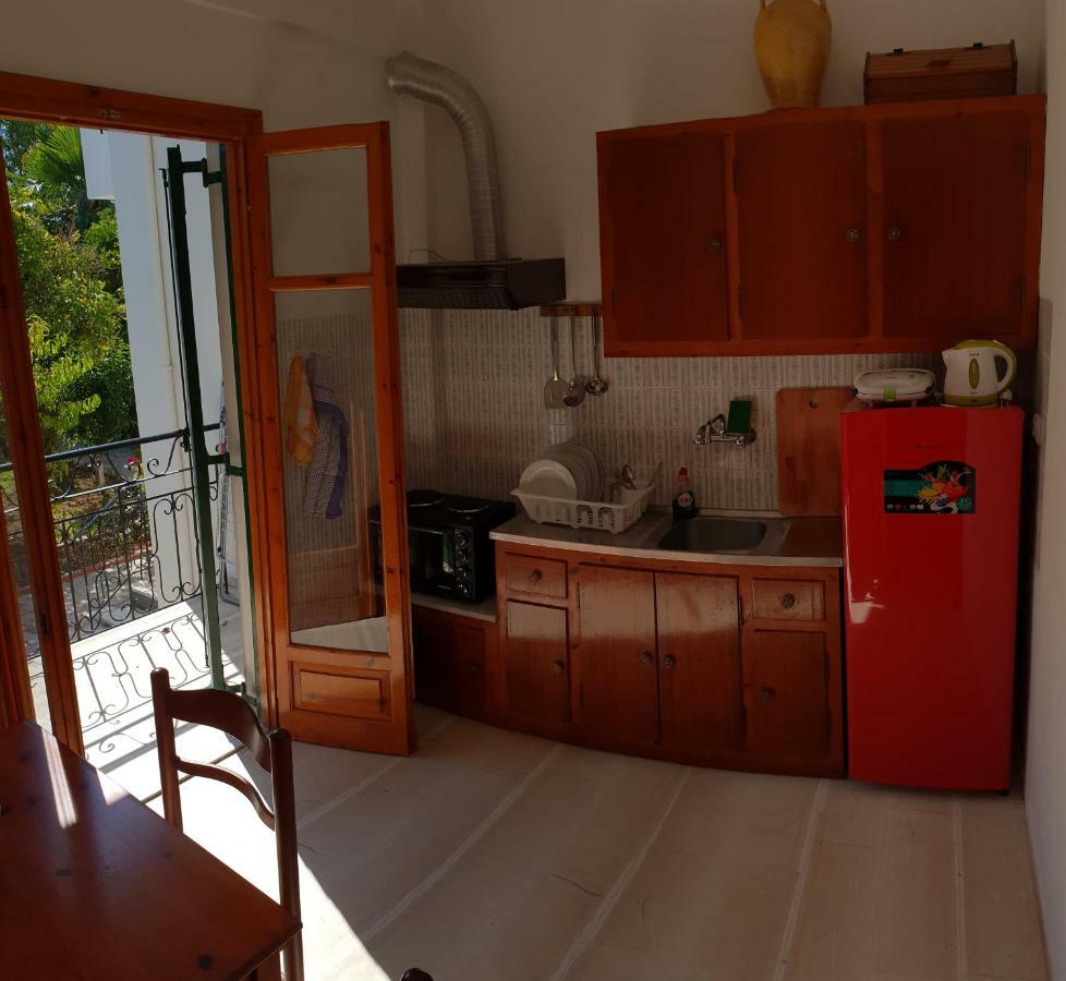 Kostas' Garden Daire Roda  Dış mekan fotoğraf