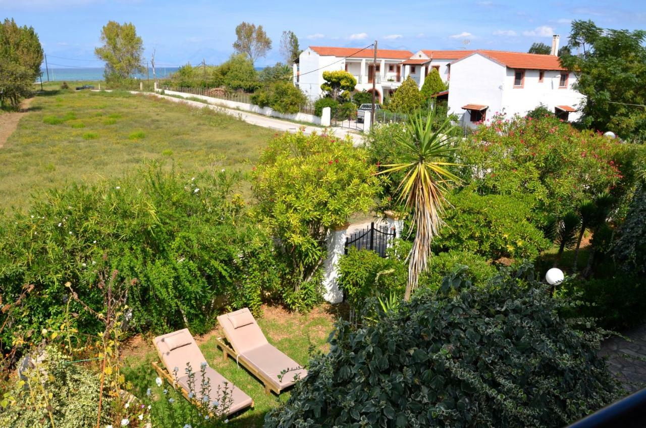 Kostas' Garden Daire Roda  Dış mekan fotoğraf