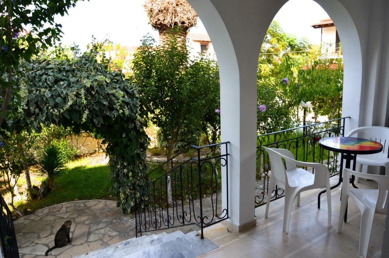 Kostas' Garden Daire Roda  Dış mekan fotoğraf