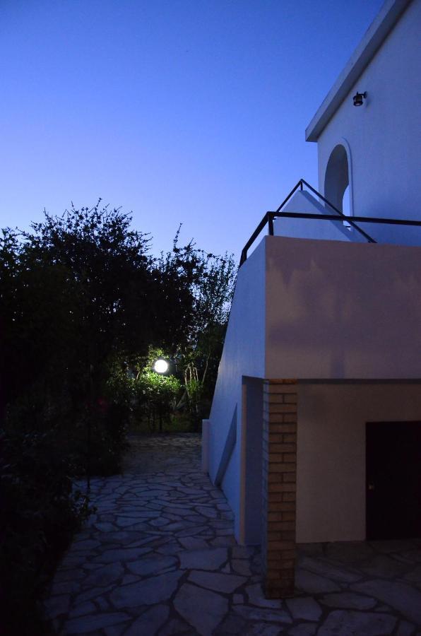 Kostas' Garden Daire Roda  Dış mekan fotoğraf
