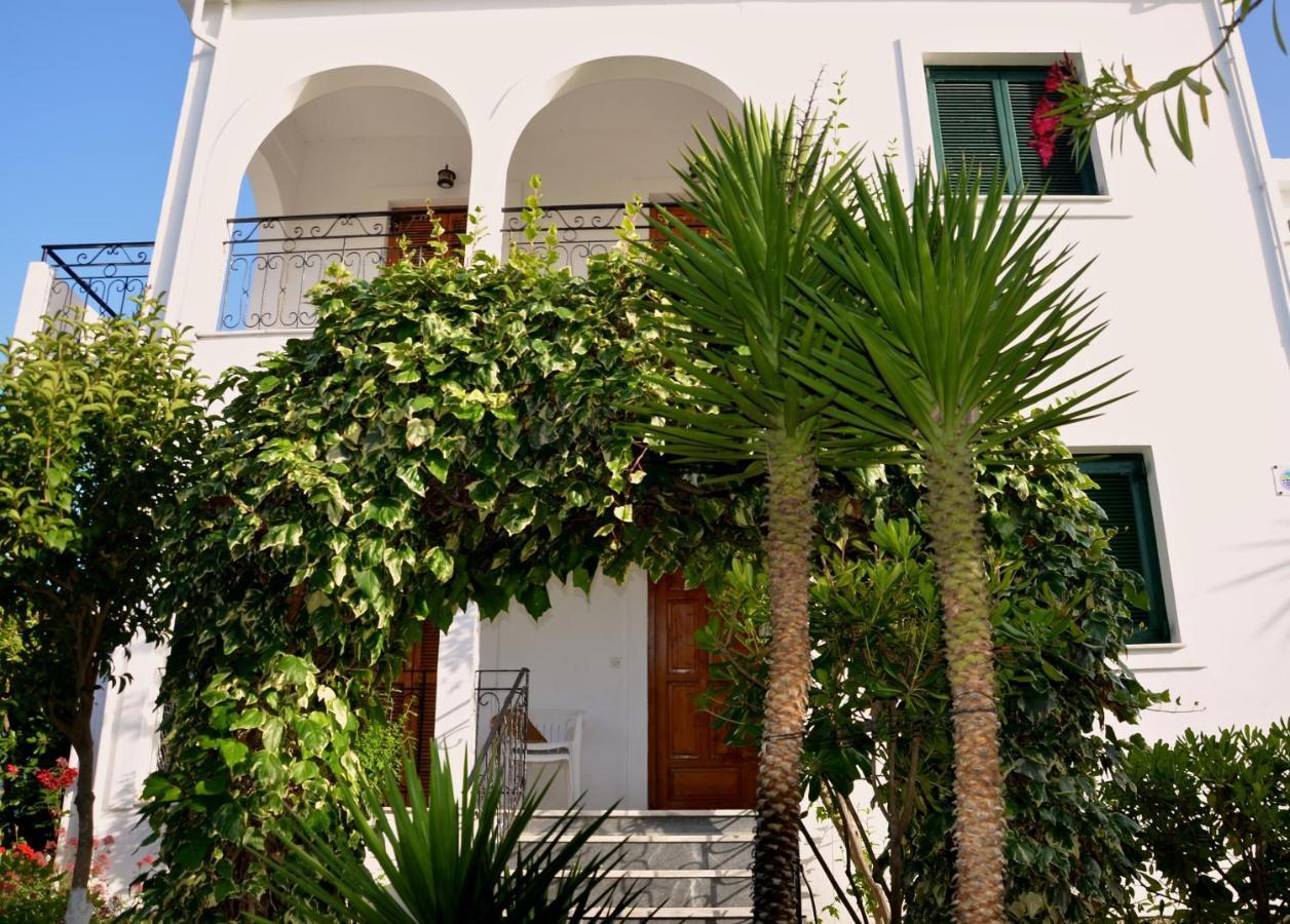 Kostas' Garden Daire Roda  Dış mekan fotoğraf